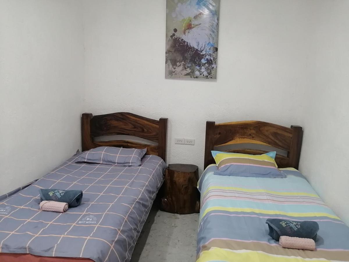 Panda Guest House Coron Exterior foto